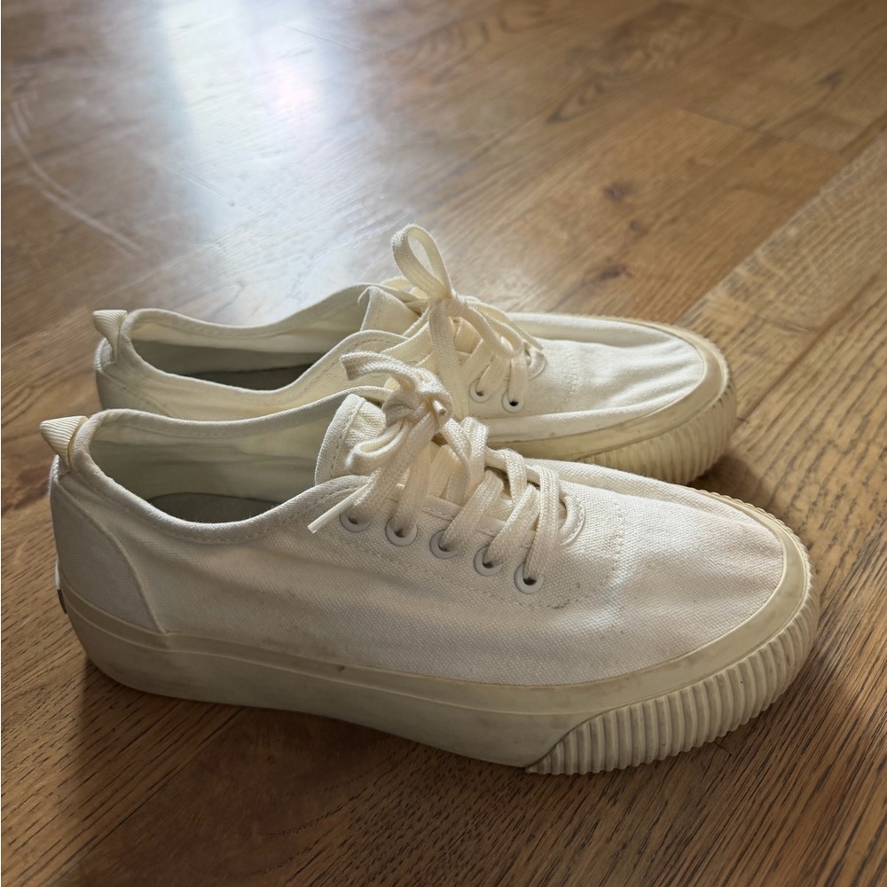 Women’s Everlane Cream Canvas Low-Top Lace-Up Sneakers